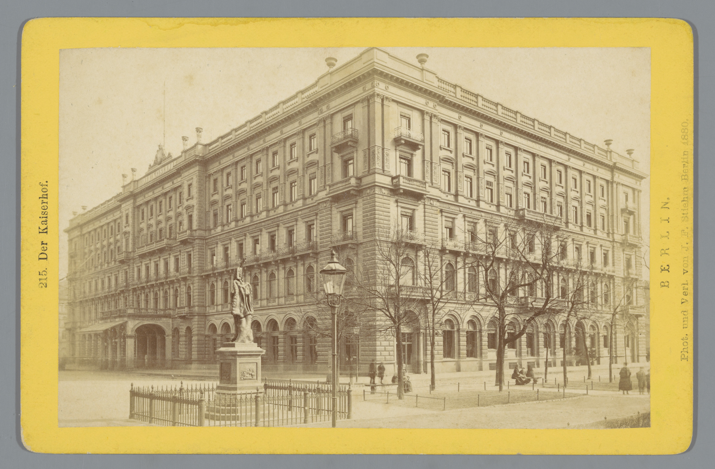 Der Kaiserhof, Gezicht op het Hotel Kaiserhof te Berlijn