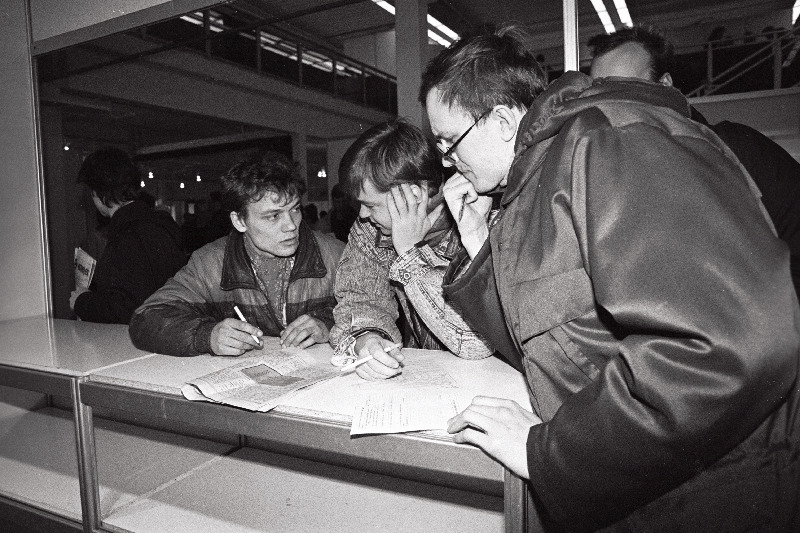 Best-Estonia korraldas Eesti Näituste valges paviljonis kontaktmessi "Võti tulevikku 92".