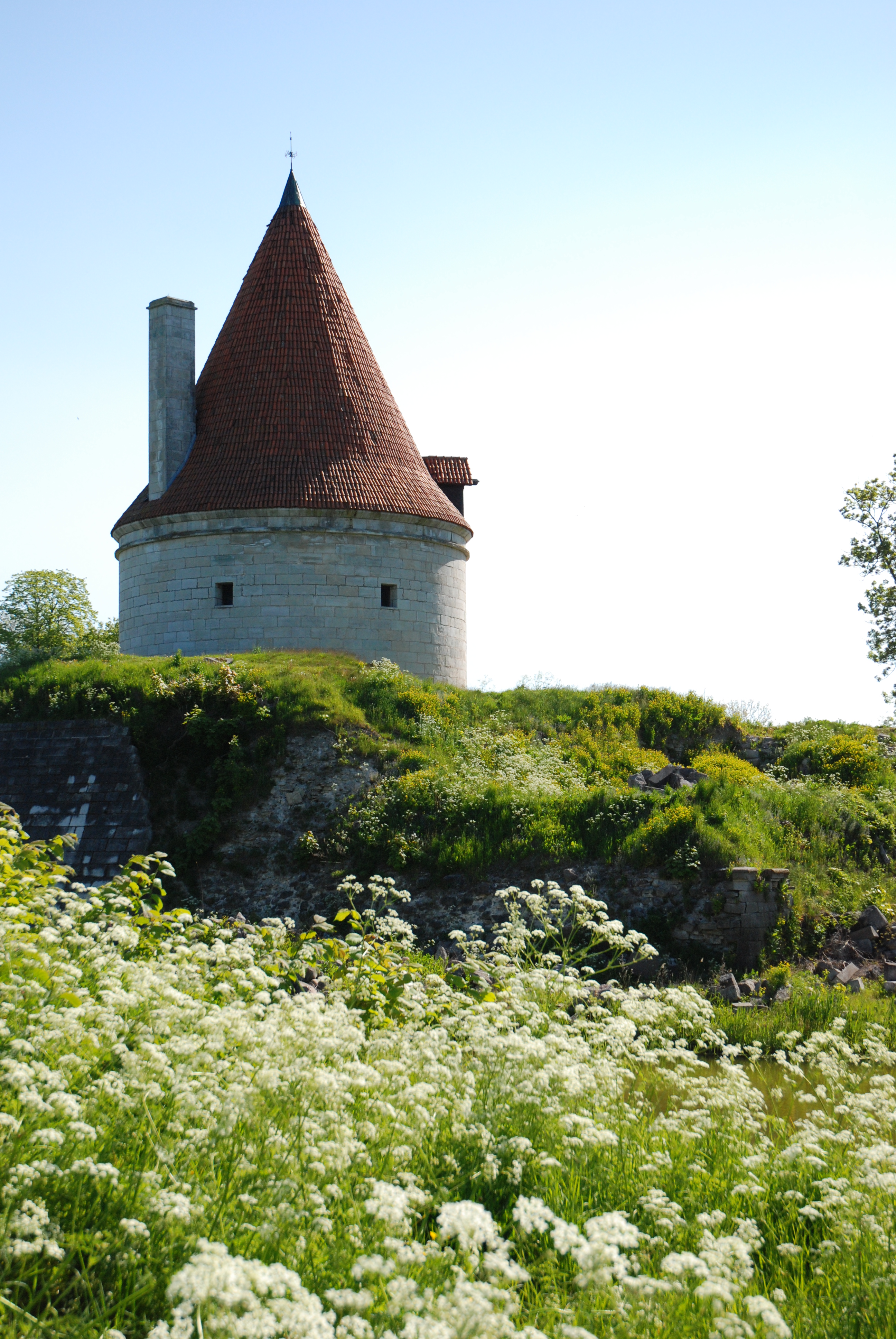 Kuressaare fort pa Saaremaa i Estland - lang