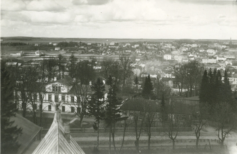 Tartu linna panoraam katoliku kiriku tornist vaadatuna.