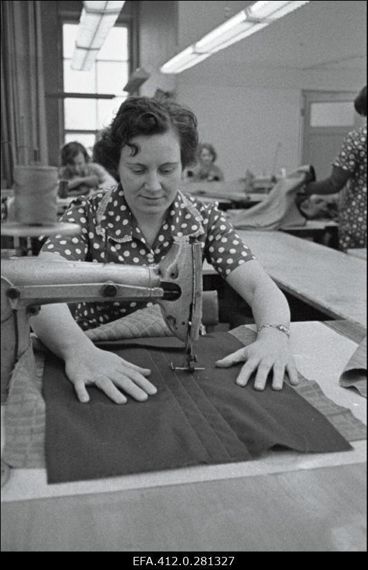 ENSV Teatriühingu Tööstuskombinaadis