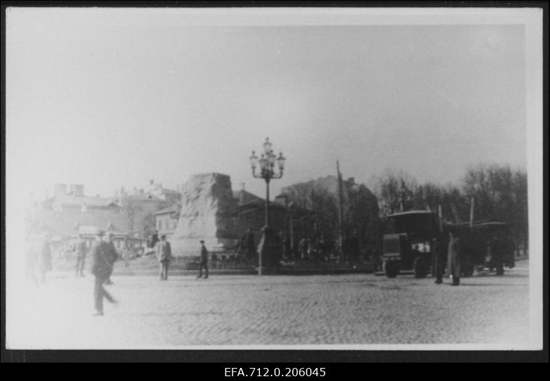 Peeter Esimese ausamba mahavõtmine.