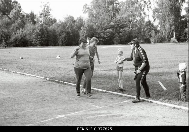 Js. PKB Spordipäev "Rahva Võidu" kolhoosis.