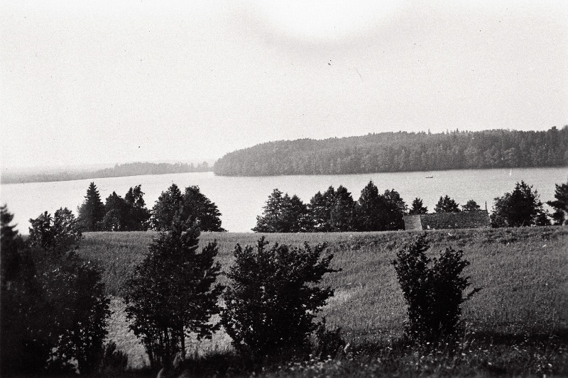 Uljaste järv.