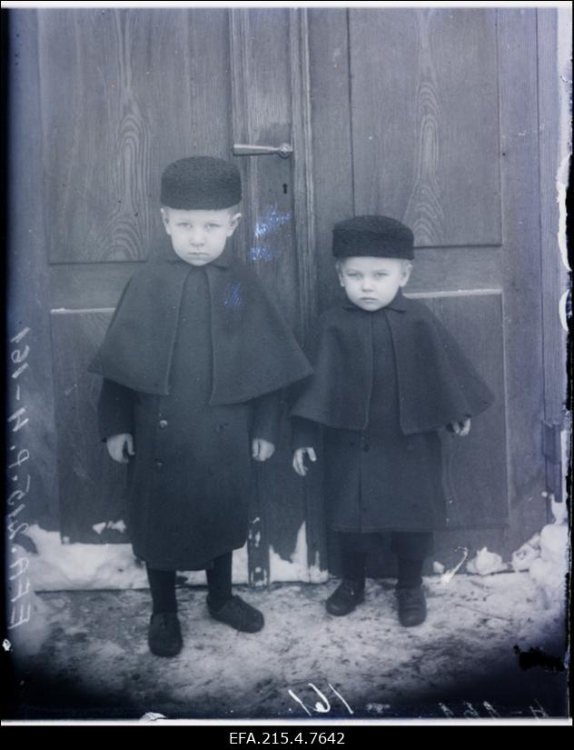 Vennad Friedrich Alfred Olbrei (vasakul) ja Richard Woldemar Olbrei.