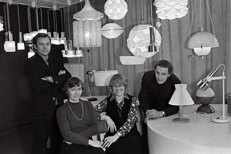 Tehase "Estoplast" konstruktorid ja kunstnikud (vasakult) H. Tomann, L. Siim, K. Metusala ning L. Ojasson.