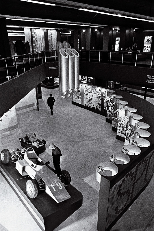 Vaade Suure Sotsialistliku Oktoobrirevolutsiooni 60.aastapäevale pühendatud juubelinäitusele.