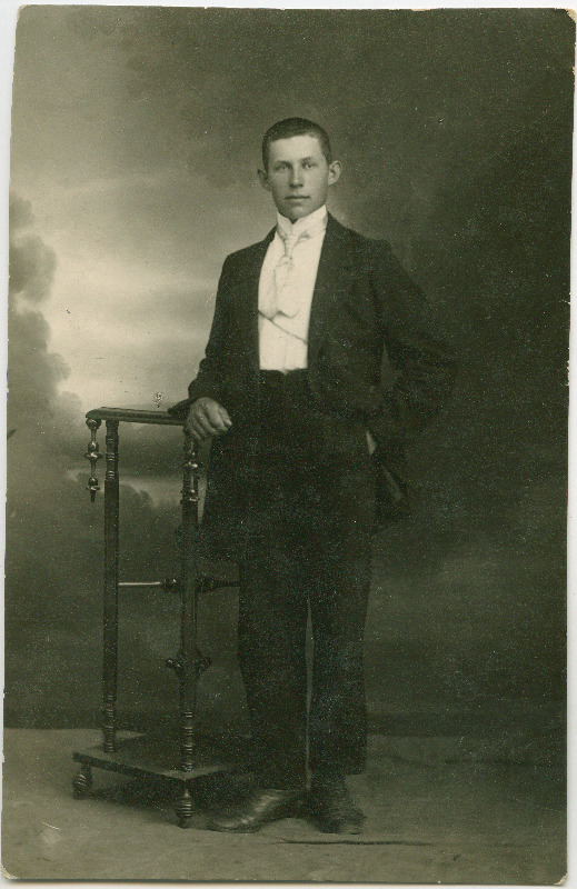 Vabadussõja Ajaloo Komitee kaastööline M. Madissoo fotoportreel