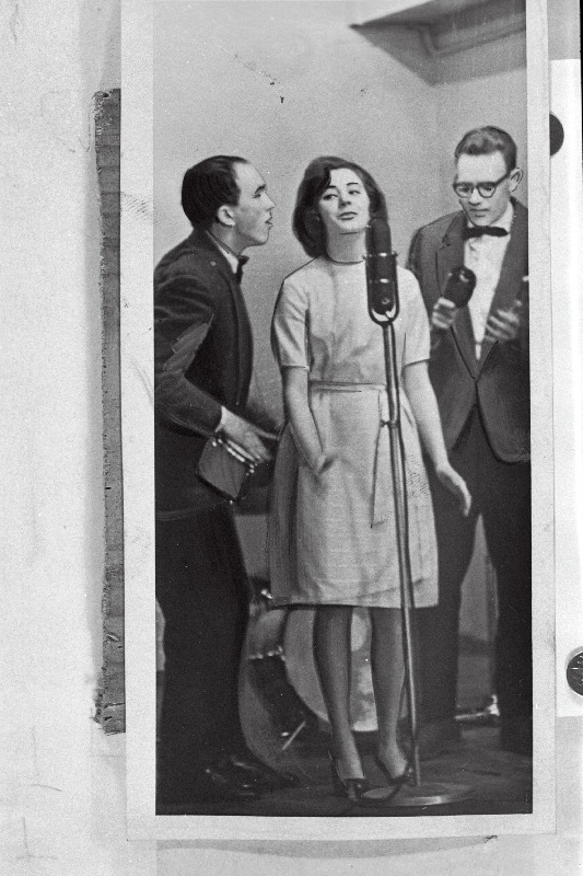 Tehase Norma instrumentaalansambel Tallinna Mererajooni ametiühingute kunstilise isetegevuse ülevaatusel esinemas.