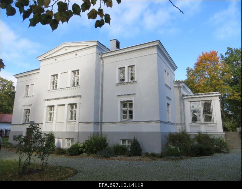 Saka mõisa härrastemaja. Välisvaade.