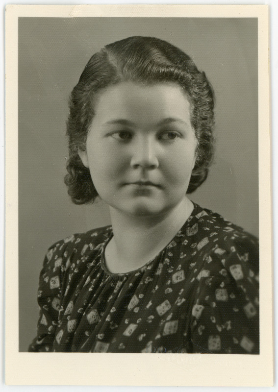 Lydia Hääl. Passitaotluse foto