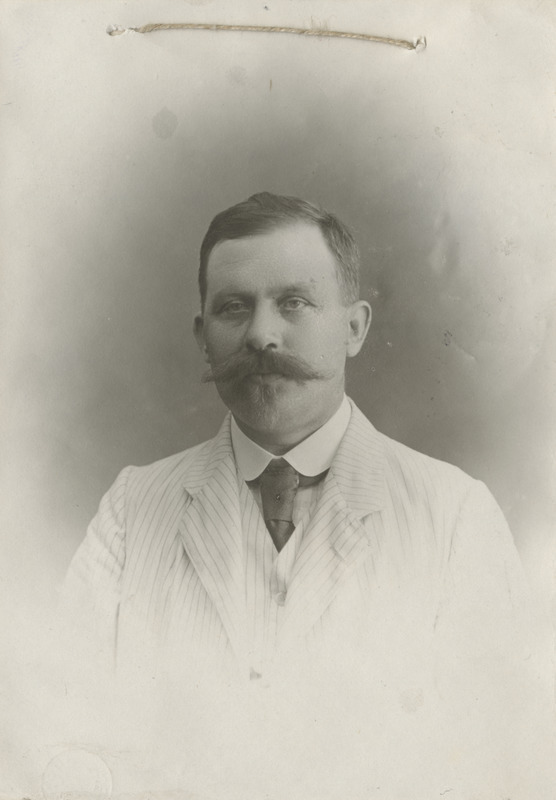 Adolf Reinhold Martinson, portreefoto