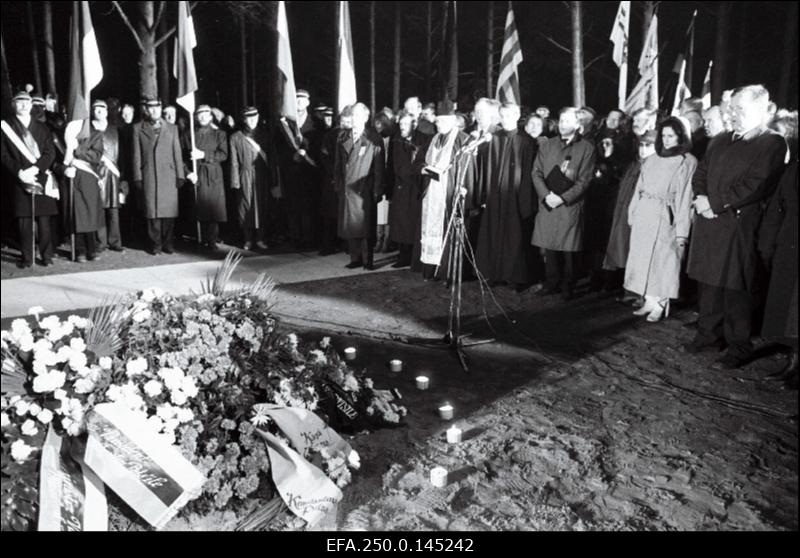 Eesti Vabariigi presidendi Konstantin Pätsi matusetalitus Metsakalmistul.