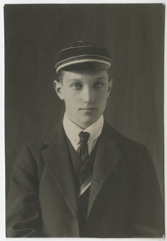 Korporatsiooni "Livonia" liige Heinrich Etzold, portreefoto