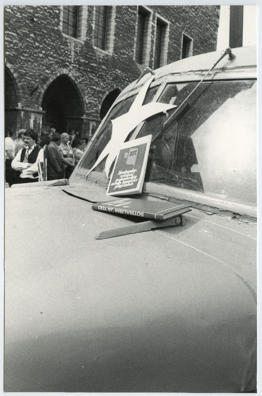 EÜE-89 töösuve avapidu Tallinnas Raekoja platsil