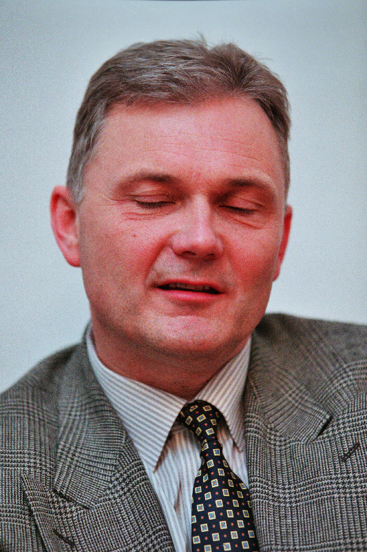 Vilosius, Toomas - Riigikogu Reformierakonna fraktsiooni liige.