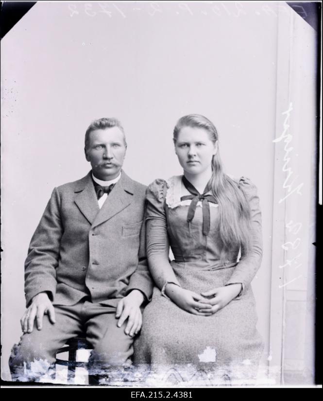 Tiit Krieger abikaasaga Vastemõisa vallast.