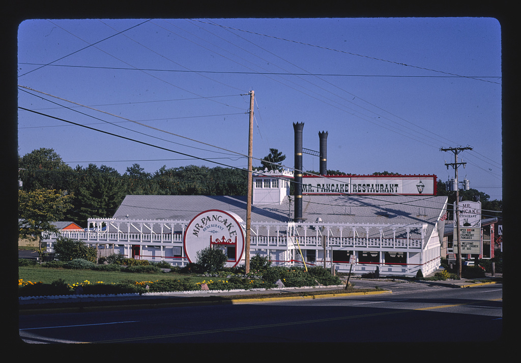 Mr. Pancake Restaurant, Route 12, Wisconsin Dells, Wisconsin (LOC)