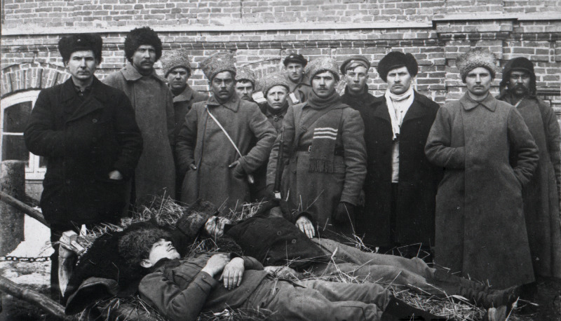 Vabadussõda. Würkeni (Virkeni) mõisa lahingus langenud 6.Jalaväepolgu 3.roodu sõdurid.