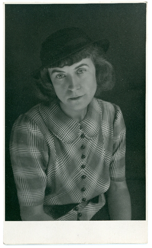 Emilie Vares. Portreefoto