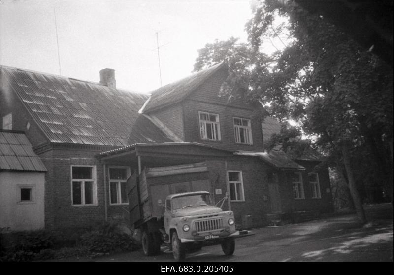 Vana-Otepää koolimaja.