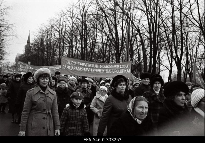 Oktoobri demonstratsioon.