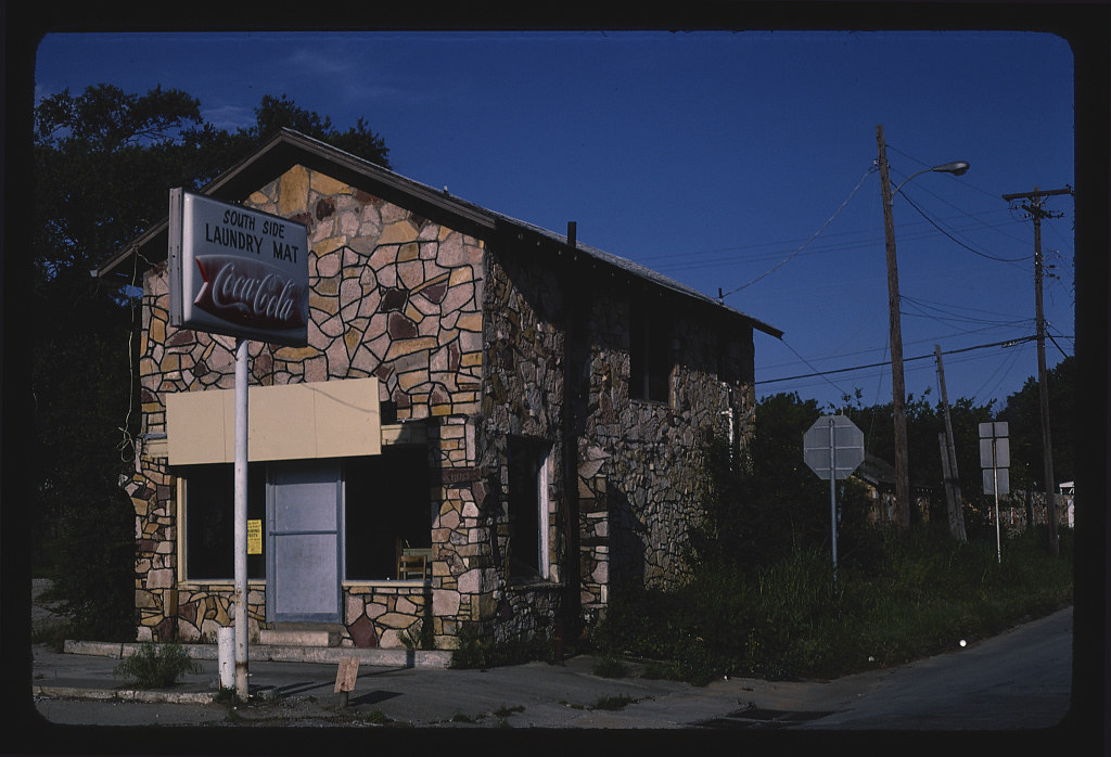 South Side Laundry Mat, Pauls Valley, Oklahoma (LOC)
