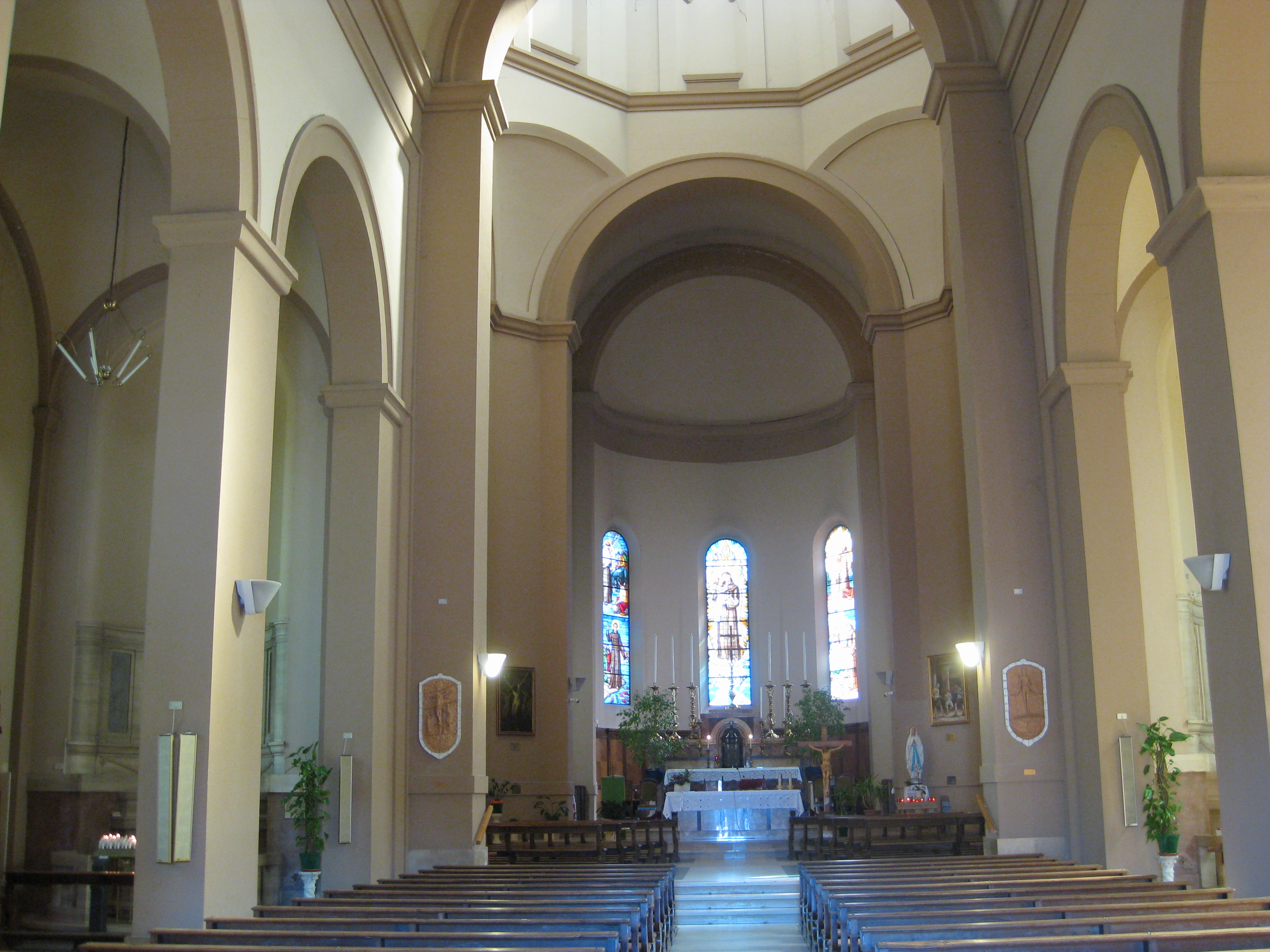 Chiesa di Sant'Antonio (Predappio), interno - lang