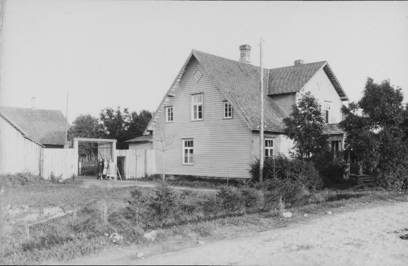 Talu Väike-Maarjas.