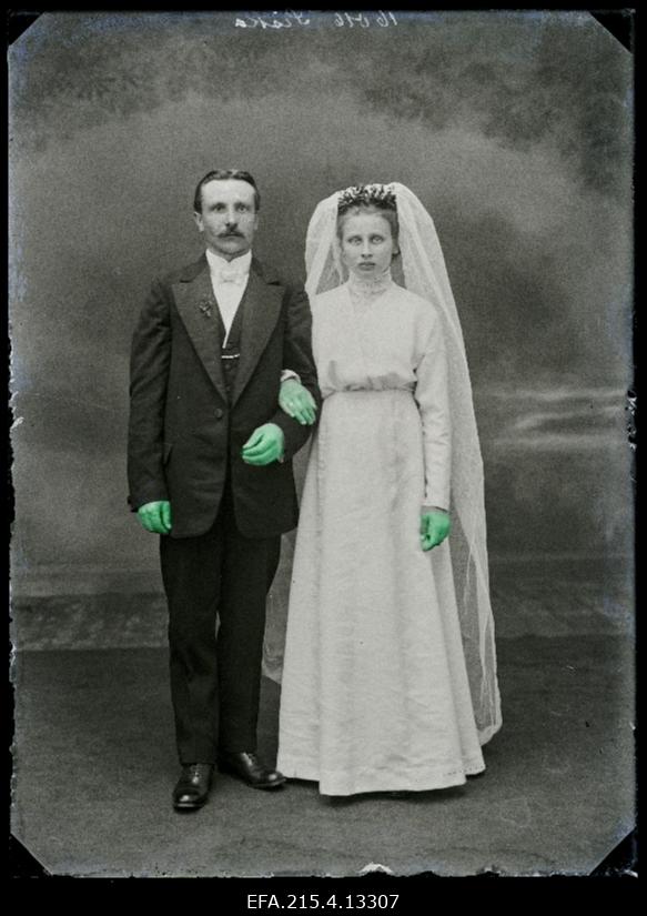 Noorpaar Siska Kärstnast.