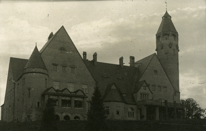 Taagepera kopsutuberkuloosi sanatoorium, endine Taagepera mõisa härrastemaja.