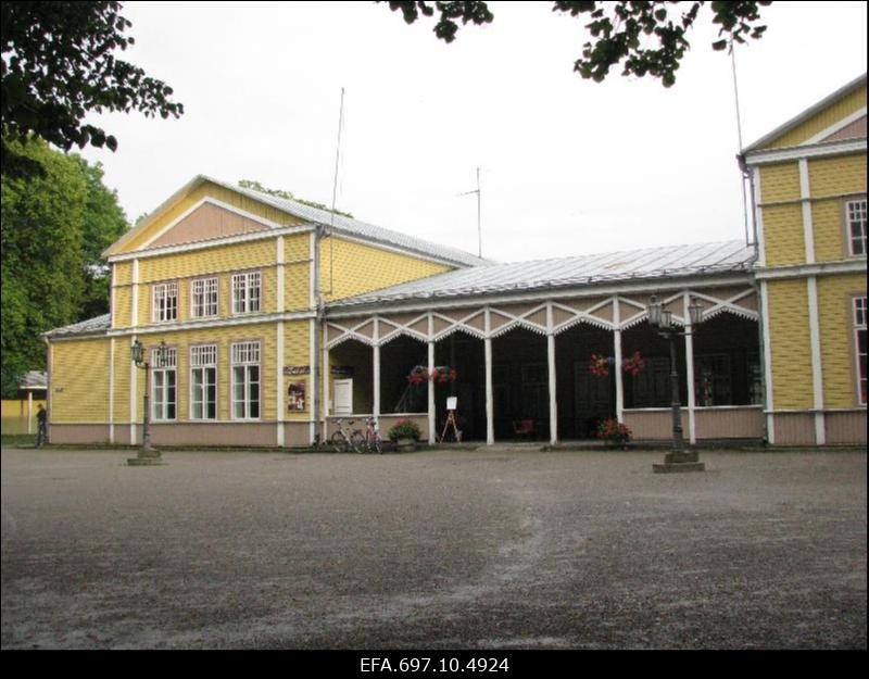 Vaade Kuressaare kuursaalile.