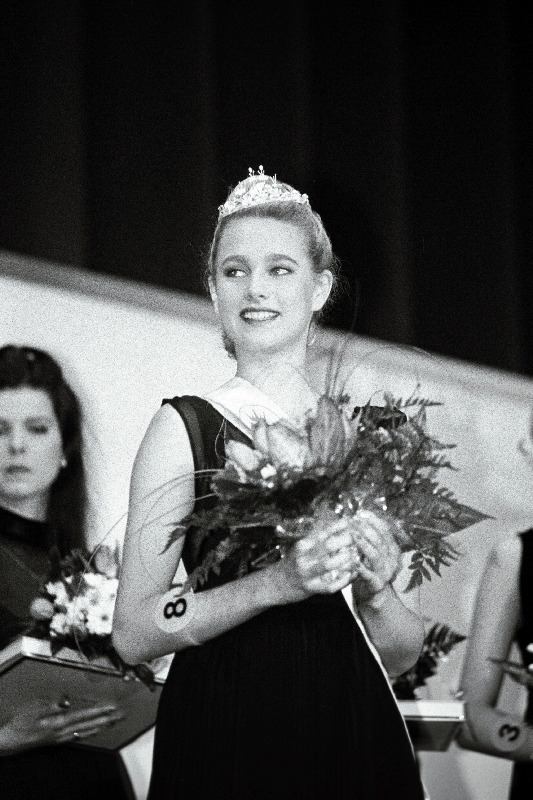 Miss Teini'94 Kati Pobuli.