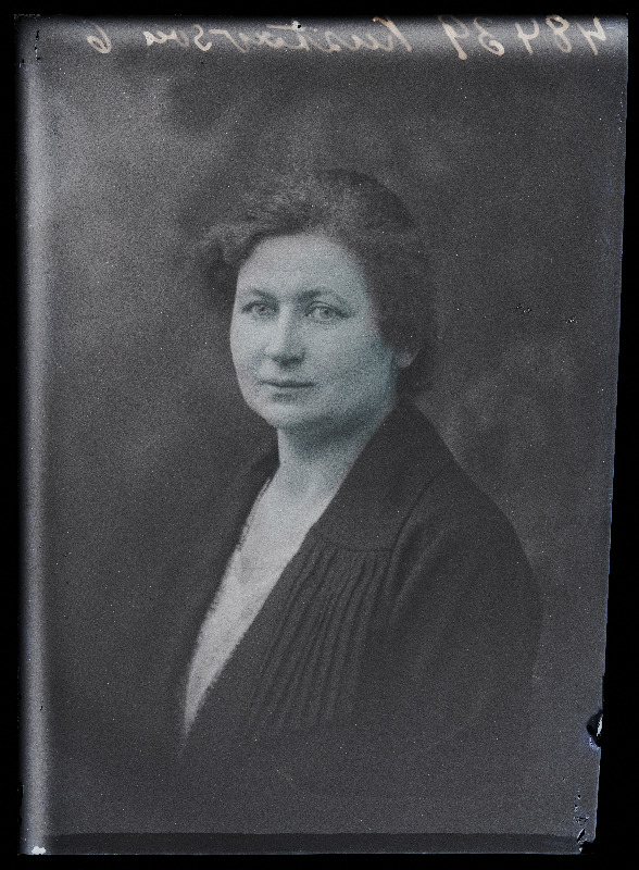 Alma Kustavson.