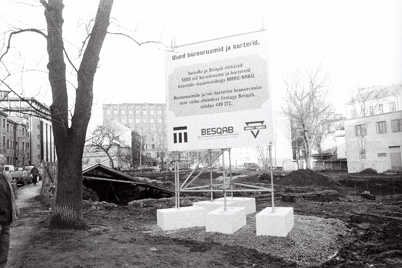 Nurgakivipanek ärikeskusele Roosikrantsi 11.