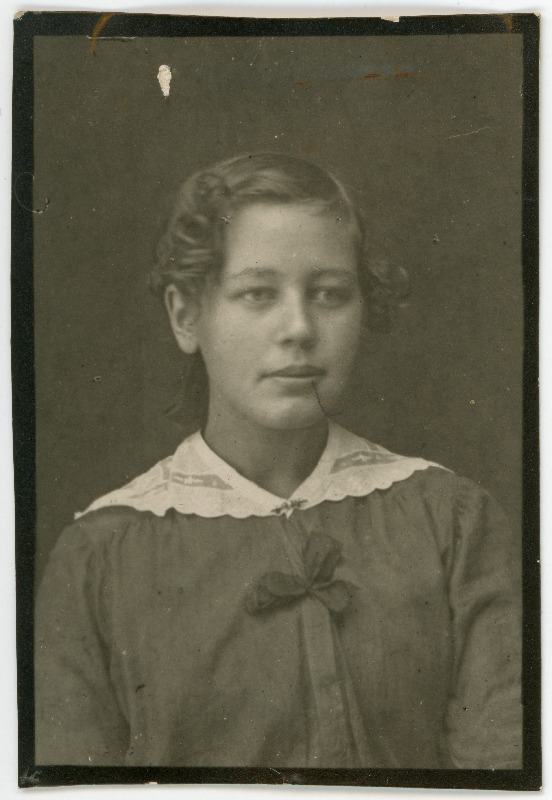 Karin-Adeline-Harriet Heinrichi t. Altmets, portreefoto
