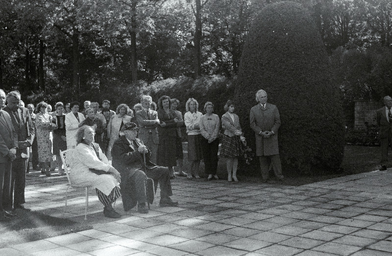 Vaade publikule Riikliku Akadeemilise Meeskoori kontserdil Eesti NSV Ülemnõukogu Presiidiumi aias.