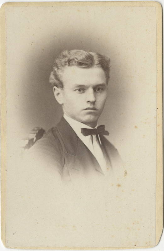 Korporatsioon "Estonia" liige Paul Hirsch, portreefoto