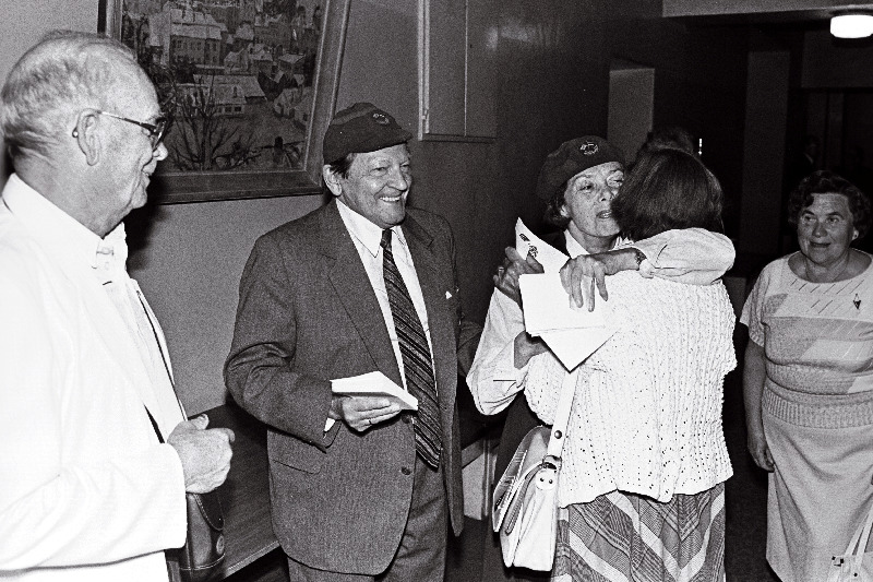 Tallinna Lastemuusikakooli ruumes Anna Tõrvand-Tellmanni Inglise kolledži vilistlaste kokkutulek. Peale suurt sõda saadi endises koolimajas kokku esmakordselt.