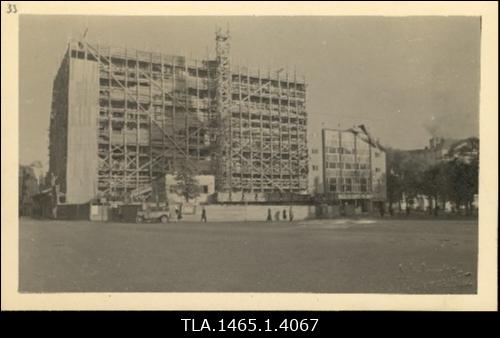 Vabaduse väljaku uusehitus (Kunstihoone kõrval) 1935/1936