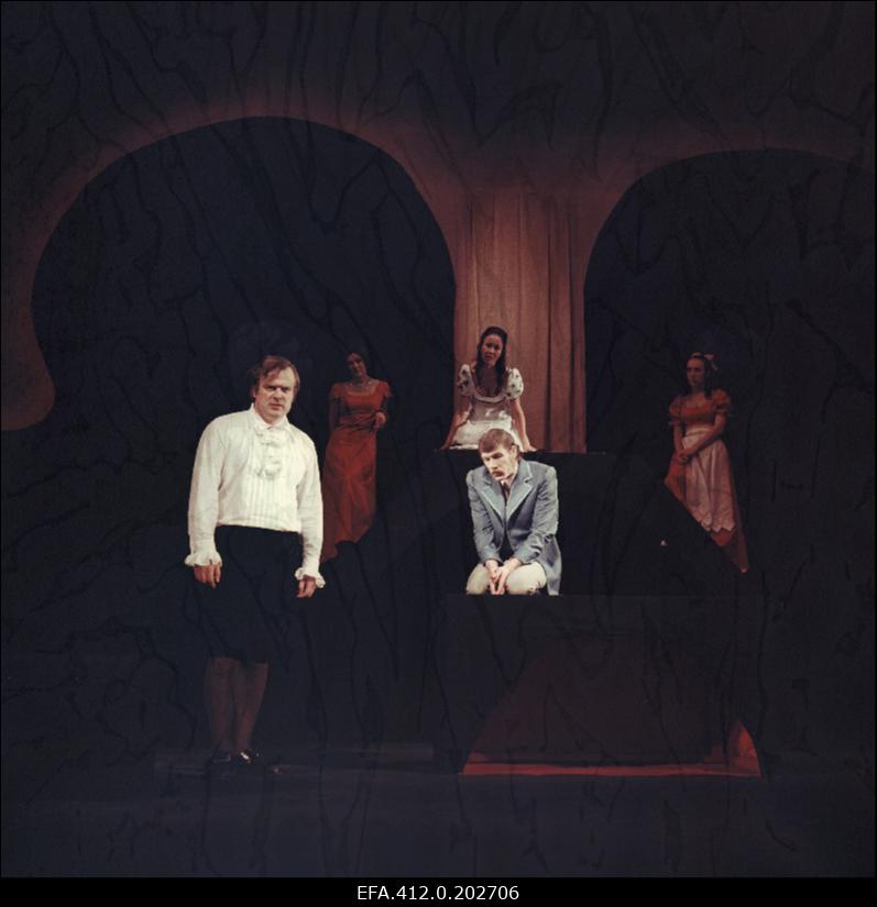 Lavastus "Tartuffe" L. Koidula nim Pärnu Draamateatris.