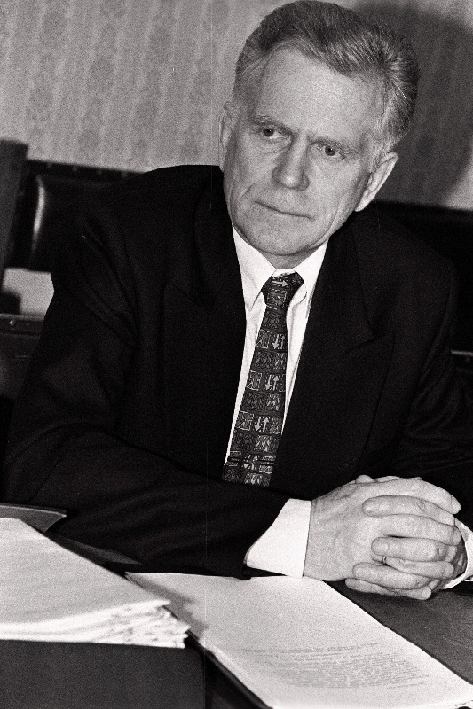 Andres Tarand
