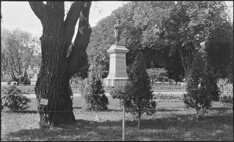 Brahenpuisto, Brahenpatsas; ulkokuva