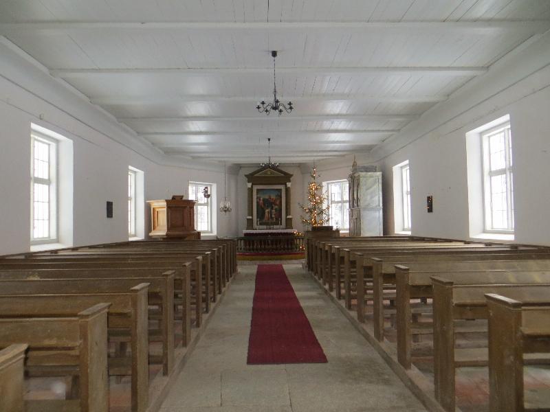 Esku kabel. Sisevaade. Altar.