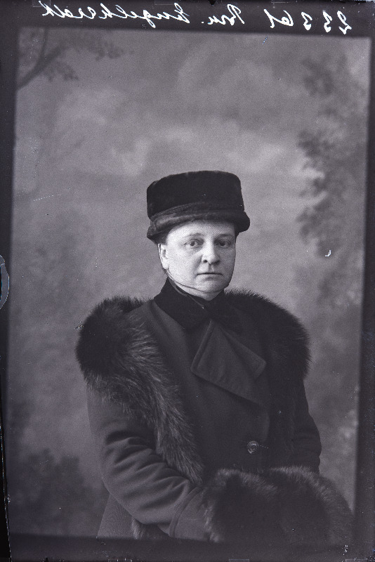 Elisabeth von Engelhardt (neiuna Wolff), Viljandi linnapea Otto von Engelhardti abikaasa.