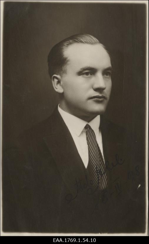 Üliõpilasseltsi "Liivika" liige, majandusteadlane Ado Abel, portreefoto