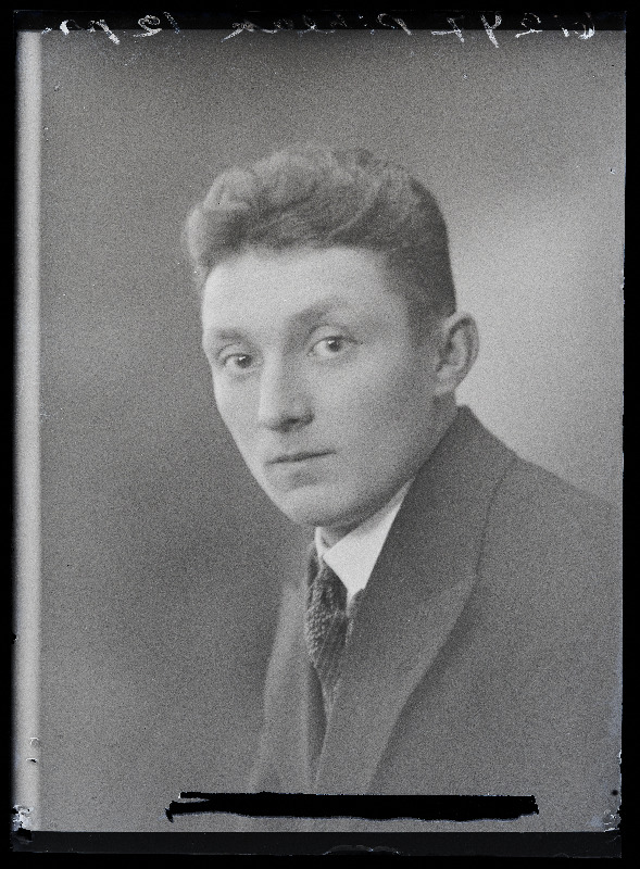 Pihlak.