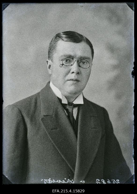 Von Sievers [Sivers].