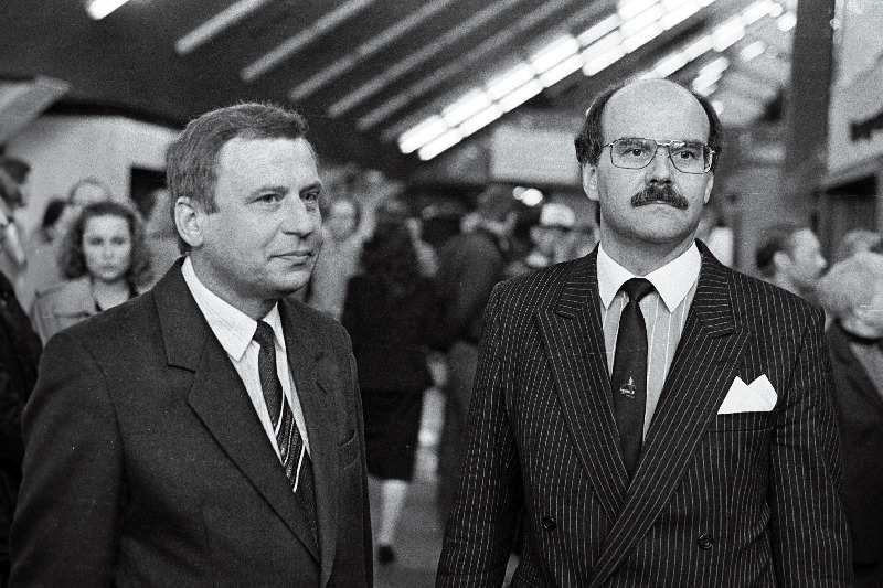 Soome Vabariigi Politsei ülemjuhataja Olli Urponen ja Eesti Vabariigi siseminister Olev Laanjärv (vasakul).