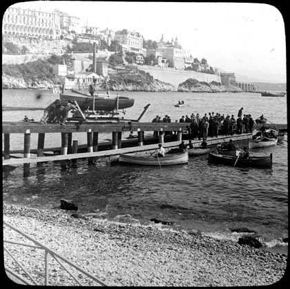 Canot auto mis à la mer, Monaco, avril 1905 (5656538687) - Fonds Trutat - Photographie ancienne
Cote : TRU C 1946
Localisation : Fonds ancien (S 30) 
Original non communicable
Titre : Canot auto mis à la mer, Monaco, avril 1905
Auteur : Trutat, Eugène
Rôle de l’auteur : Photographe
Lieu de création : Monaco (Principauté de)
Date de création :  1905
Mesures : : 9 x 10 cm
Observations :  Note manuscrite de Trutat : " Monaco : canot auto mis à la mer, avril 1905 ". 
Mot(s)-clé(s) : 
-- Plage -- Ponton -- Embarcadère -- Rampe -- Ouvrier -- Bateau à hélice -- Homme -- Costume masculin -- Moyen de transport par eau
-- Monaco (Principauté de) -- Méditerranée, Mer (France)
-- 20e siècle, 1e quart
Médium : Photographies -- Positifs sur plaque de verre -- Noir et blanc -- Scènes -- Détourage au papier collé 
numerique.bibliotheque.toulouse.fr/cgi-bin/library?c=phot...

Bibliothèque de Toulouse. Domaine public